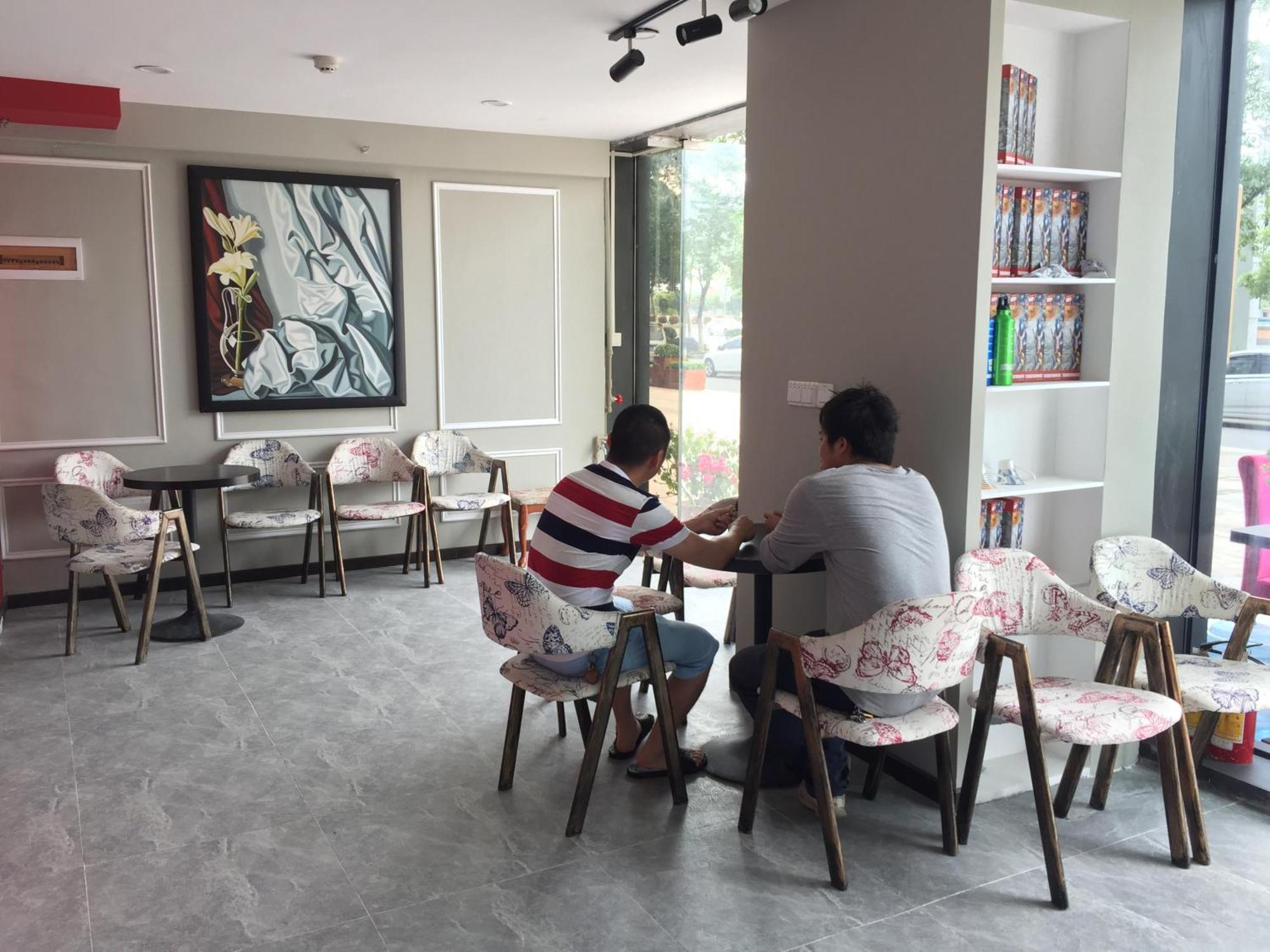 April Fair Duplex Apartment Guangzhou South Railway Station Ao Yuan Yue Shi Dai Branch Экстерьер фото